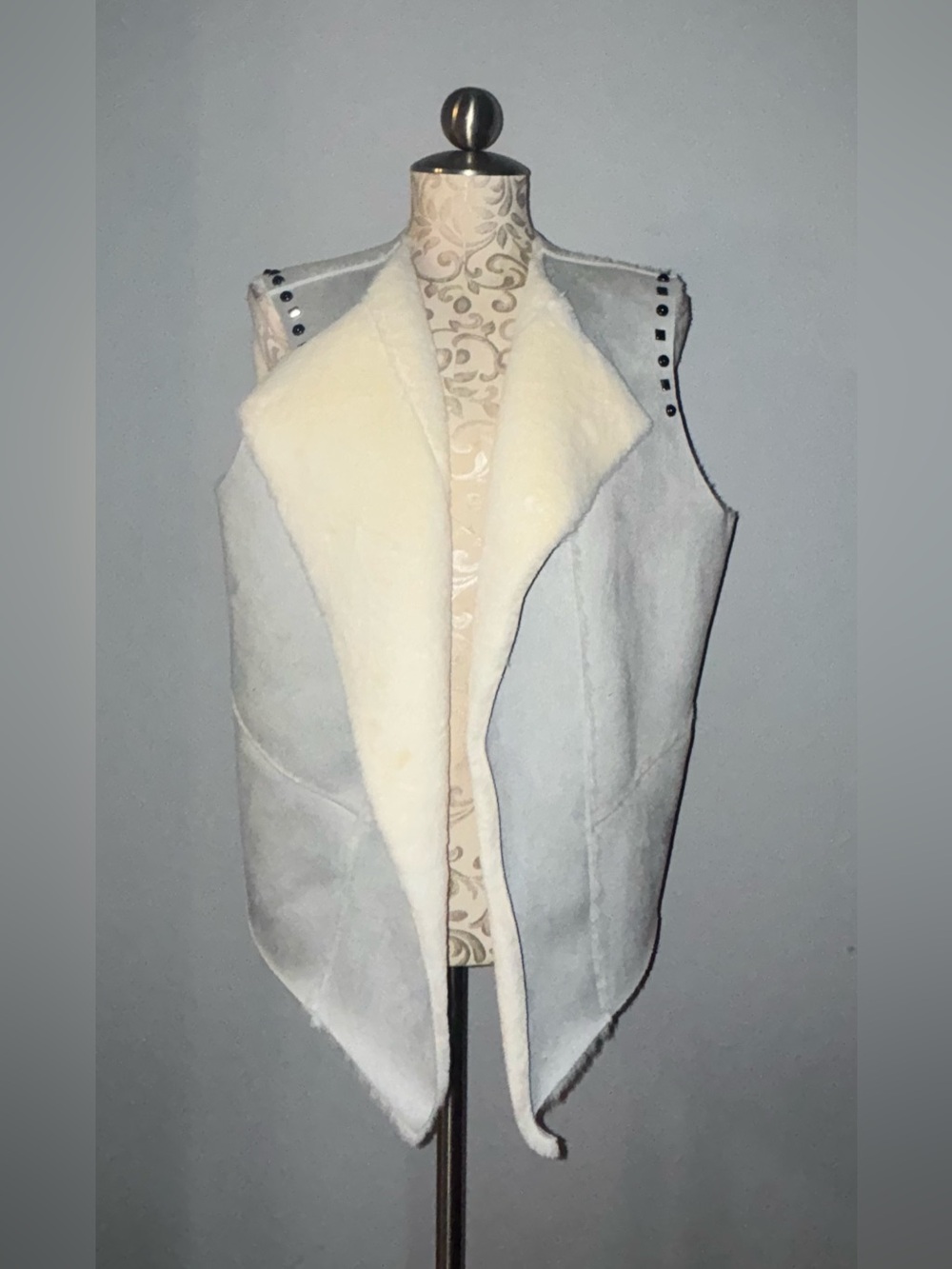 MING  White Faux Shearling Open-Front Vest Size Large